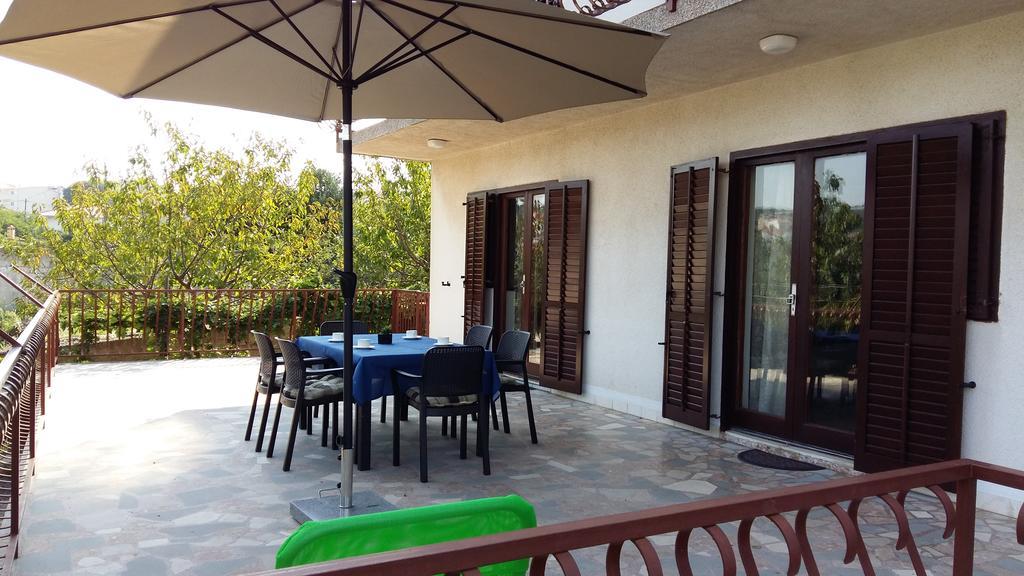 Apartman Dukic Apartment Trogir Exterior photo